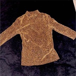 NWT Shimmer cheetah top 😍